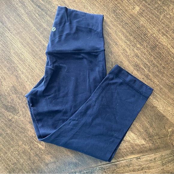lululemon Navy Align Capri Leggings - Picture 1 of 3